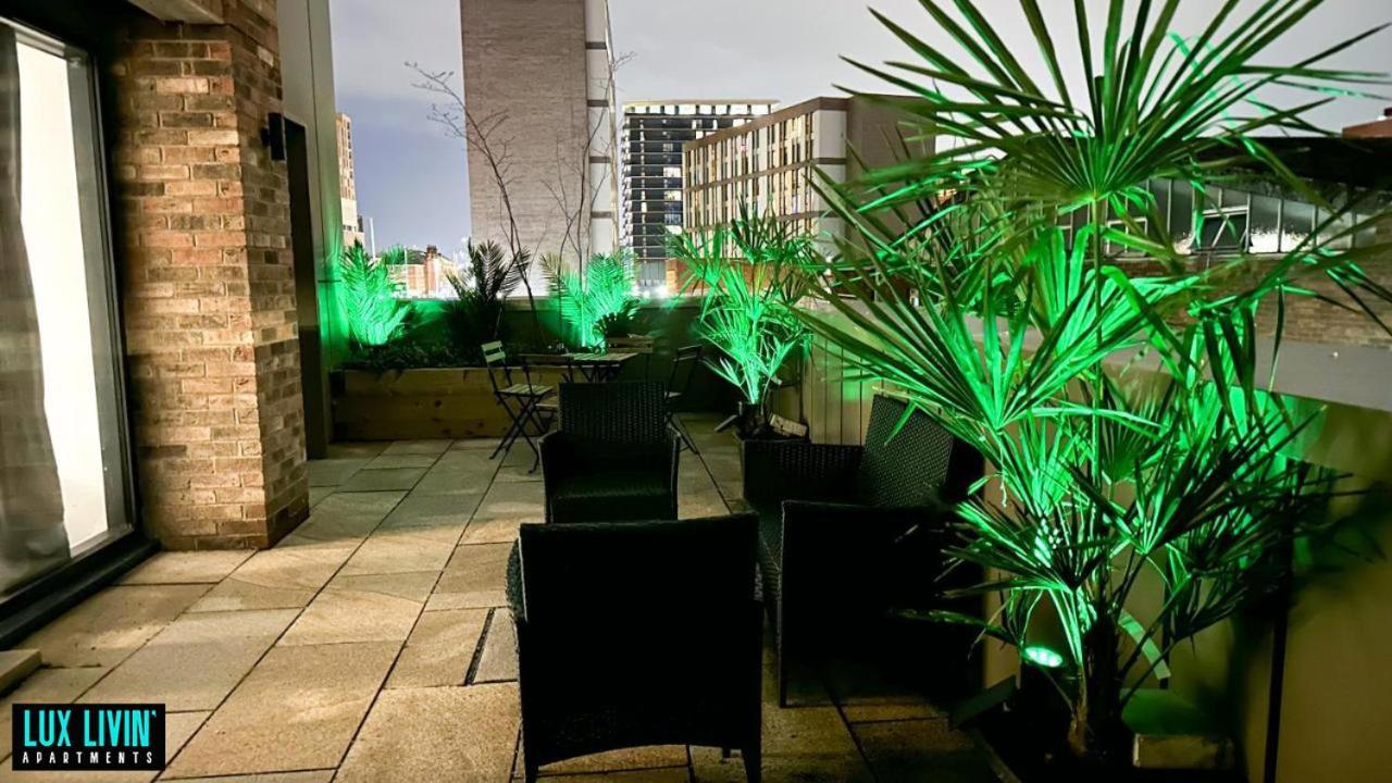 Lux Livin' Apartments - Luxury 2 Bed Apartment With Sky Garden Манчестер Екстер'єр фото
