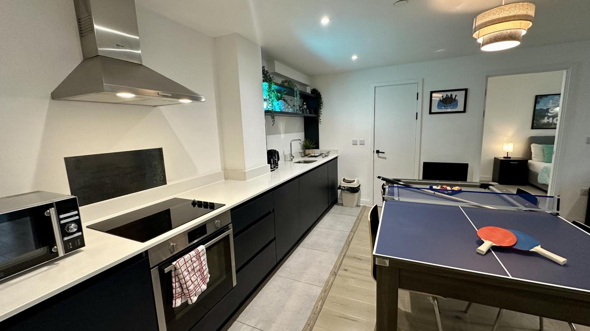 Lux Livin' Apartments - Luxury 2 Bed Apartment With Sky Garden Манчестер Екстер'єр фото