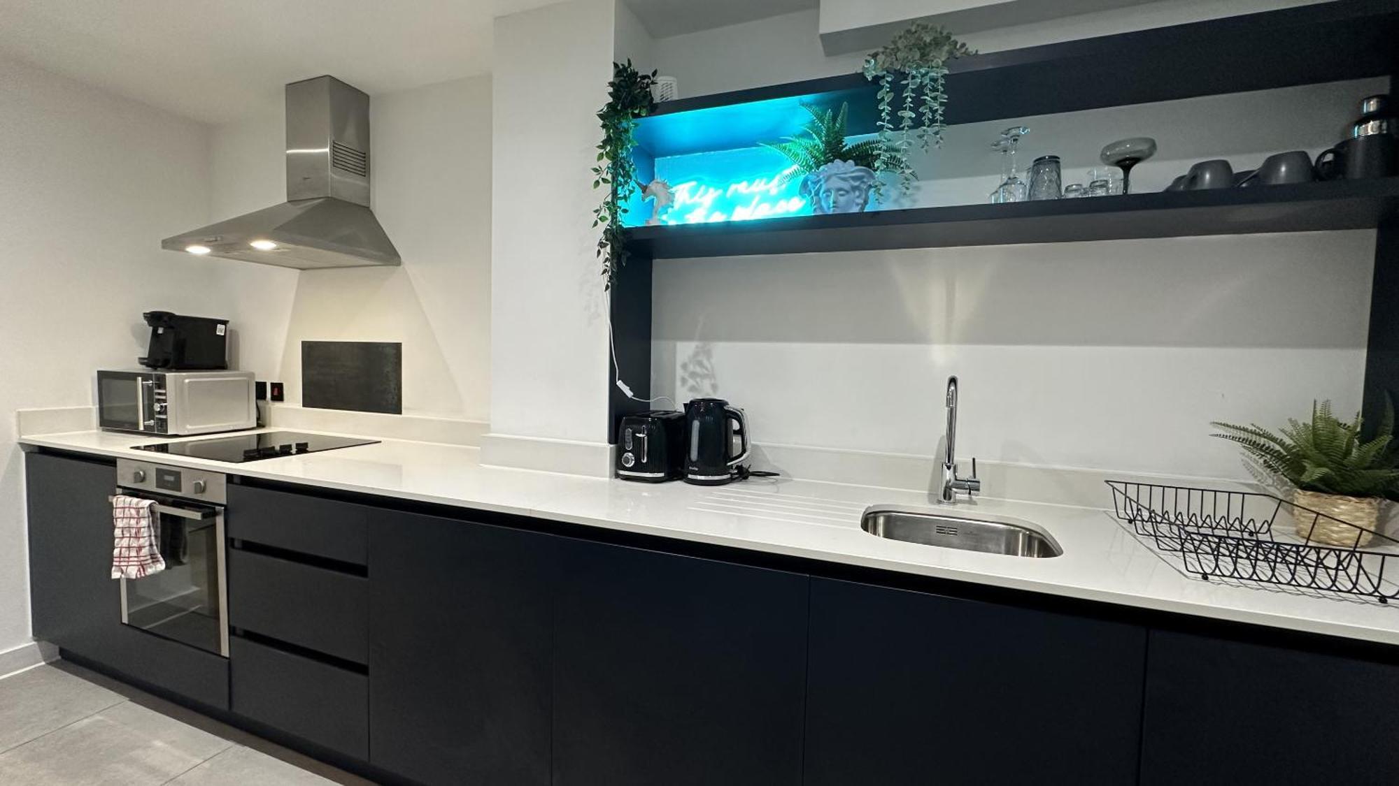 Lux Livin' Apartments - Luxury 2 Bed Apartment With Sky Garden Манчестер Екстер'єр фото