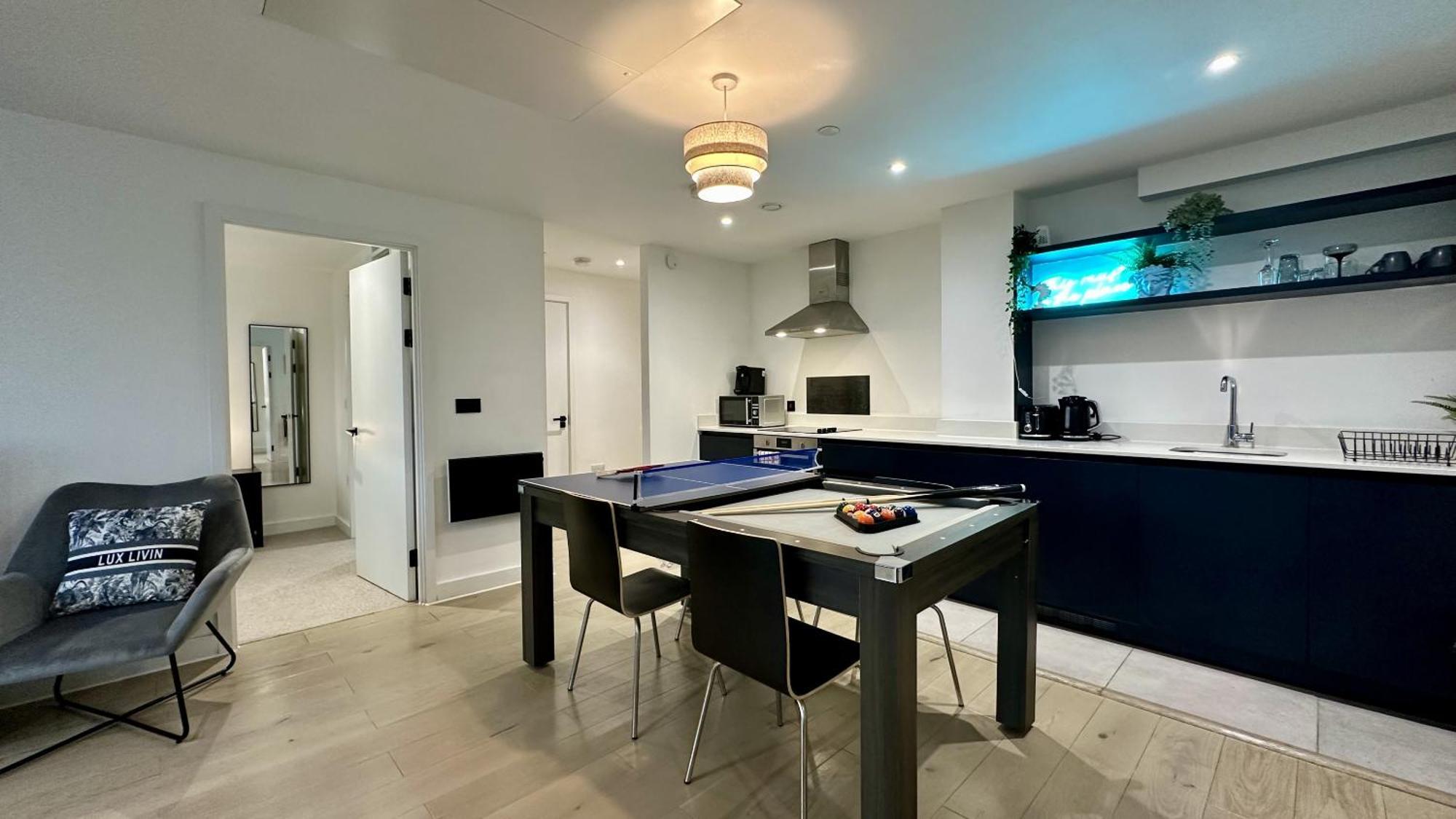 Lux Livin' Apartments - Luxury 2 Bed Apartment With Sky Garden Манчестер Екстер'єр фото