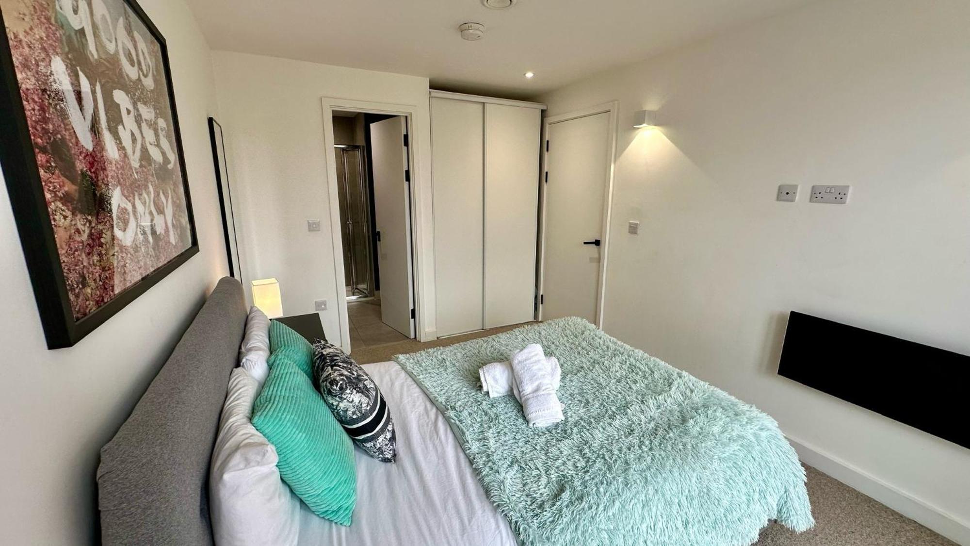 Lux Livin' Apartments - Luxury 2 Bed Apartment With Sky Garden Манчестер Екстер'єр фото