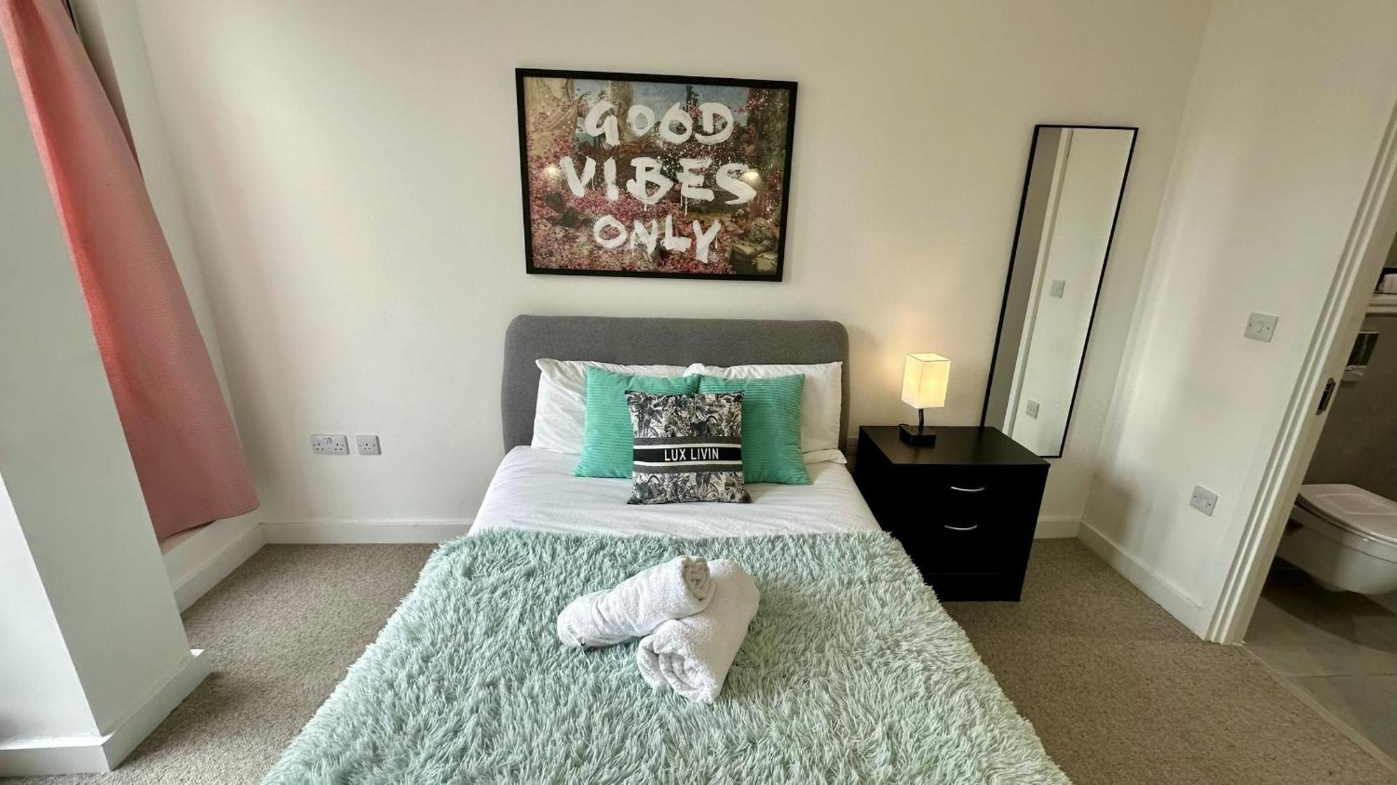 Lux Livin' Apartments - Luxury 2 Bed Apartment With Sky Garden Манчестер Екстер'єр фото